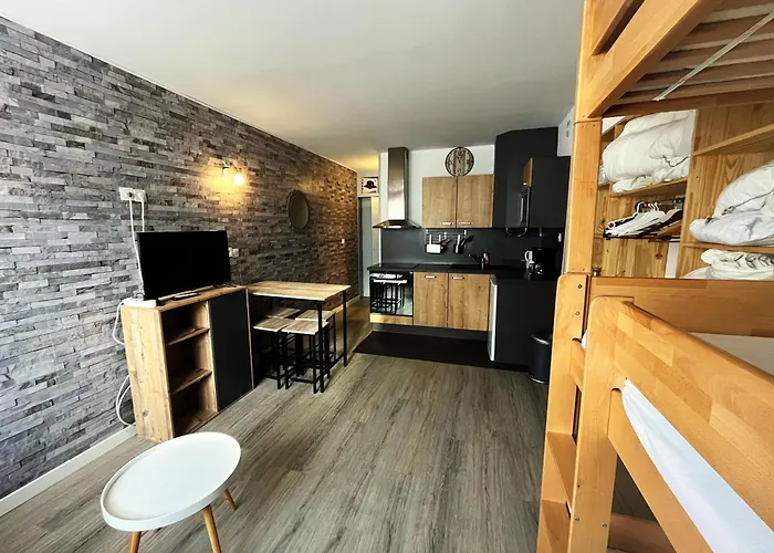 L'armazan - Pieds De Piste Plat D'adet